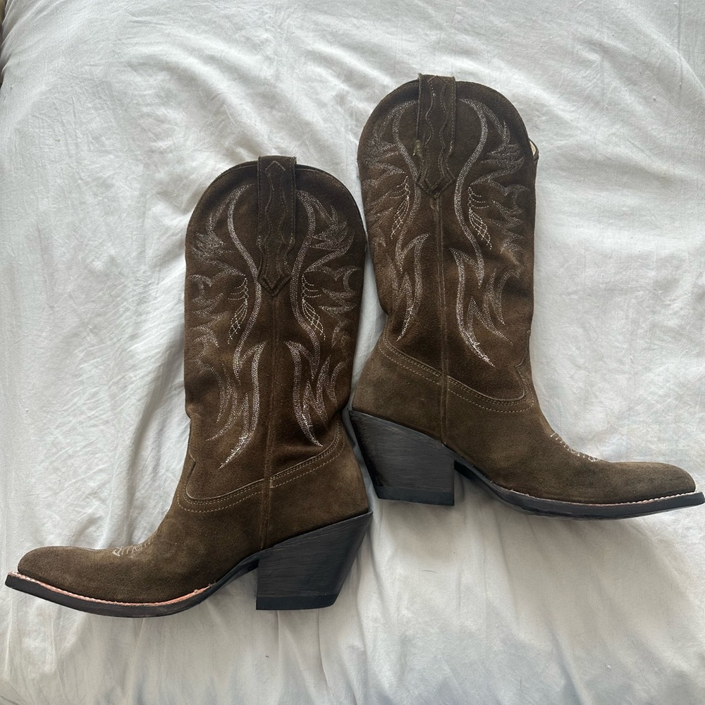 Idyllwind Dark Brown Embroidered Heeled Boots Size 8.5 Lightly Worn